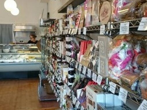 Retail display, Haley and Clifford Café and Deli retail interior design, commercial interior design